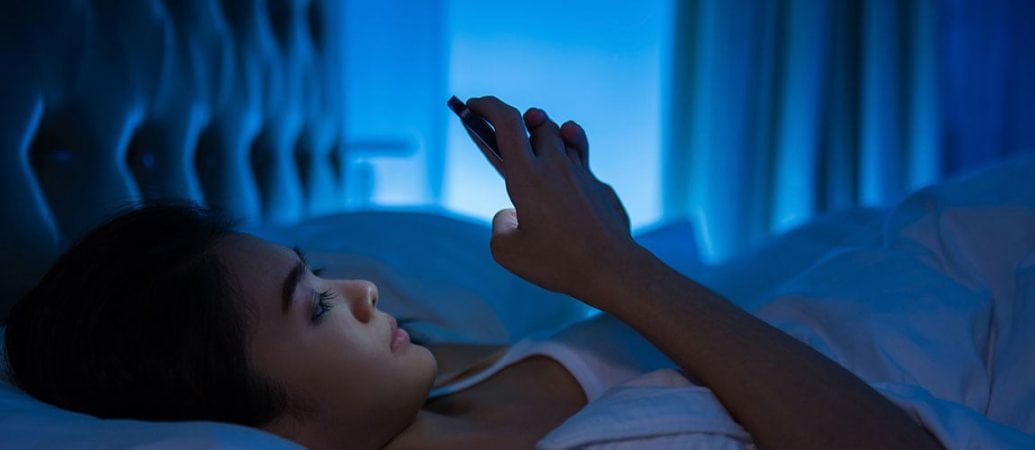 new research uncovers previously unknown effects of blue light on sleep 3
