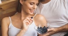 researchers find compounds in blueberries help kill cancer 2